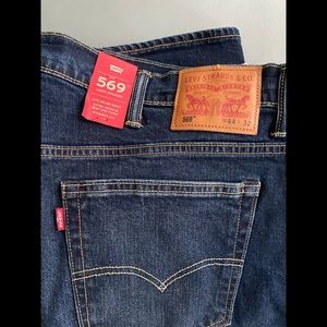 New Levi’s 569 44 x 32 jeans